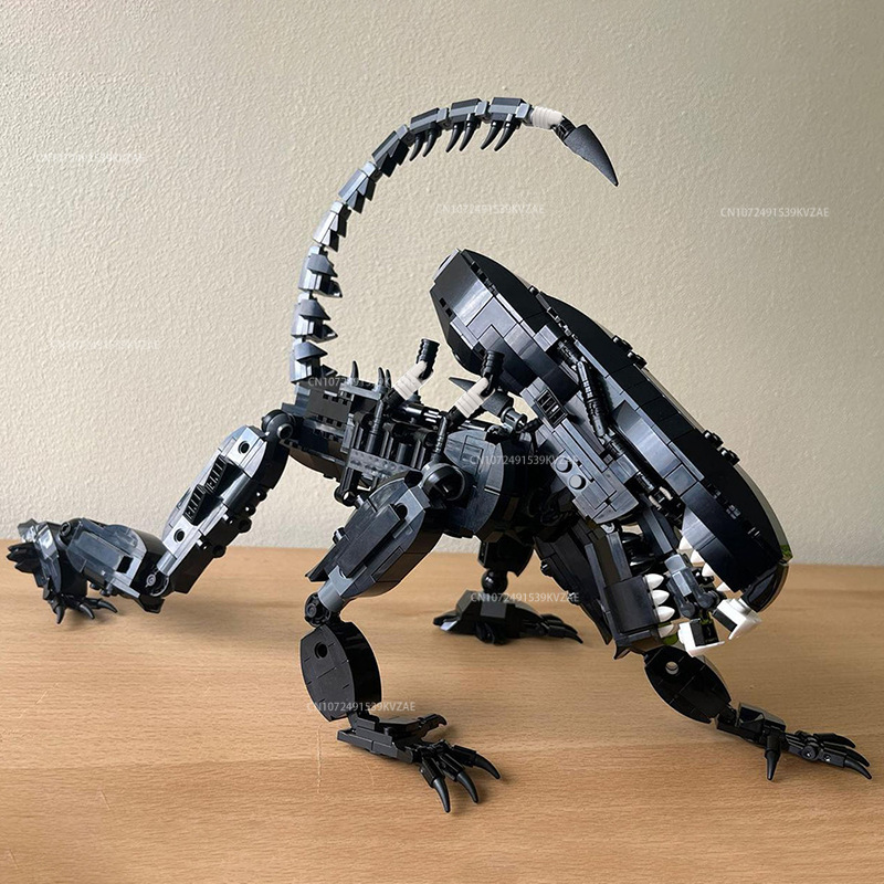 MOC Aliened Monster Building B - đánh giá và giá Model Kit Ultron